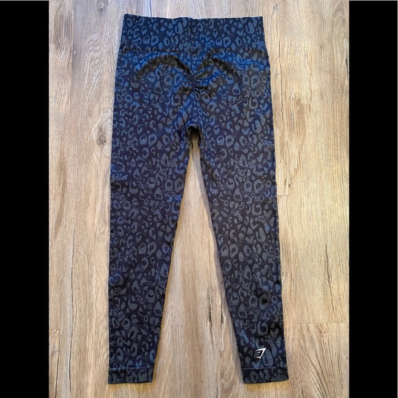 Gymshark high rise seamless animal print legging XL - Picture 2 of 5